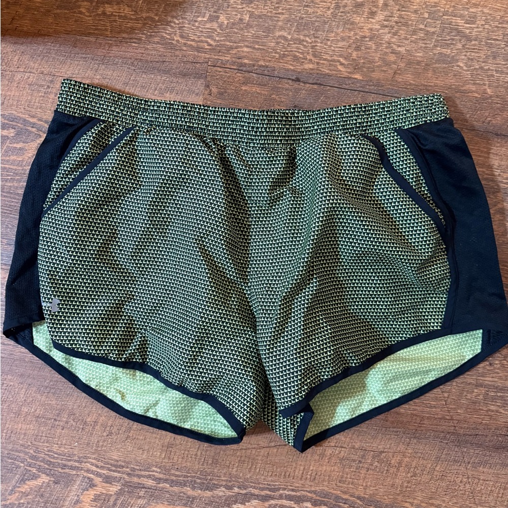 Under Armour HeatGear Running Shorts Women’s Large Black Neon Green Athletic